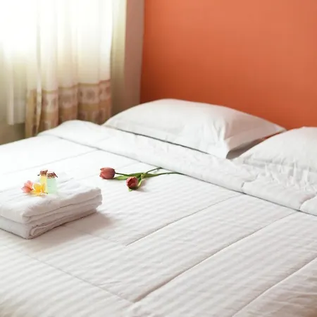 Roemah 28 Syariah Hotel Medan Exterior photo