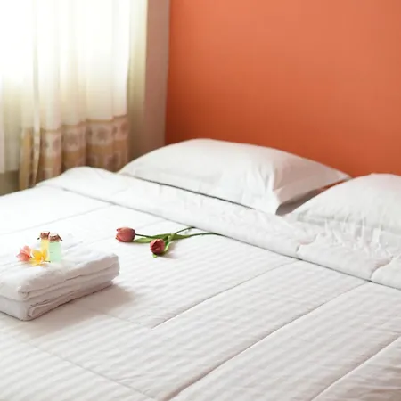 Roemah 28 Syariah Hotel Medan Exterior photo